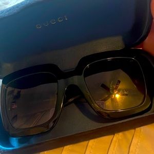 Gucci woman sunglasses